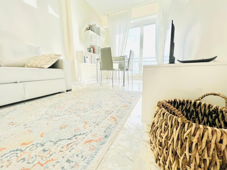 Suite Sunset 11 - Fronte Mare San Remo Buitenkant foto
