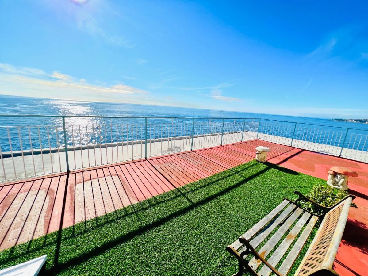 Suite Sunset 11 - Fronte Mare San Remo Buitenkant foto