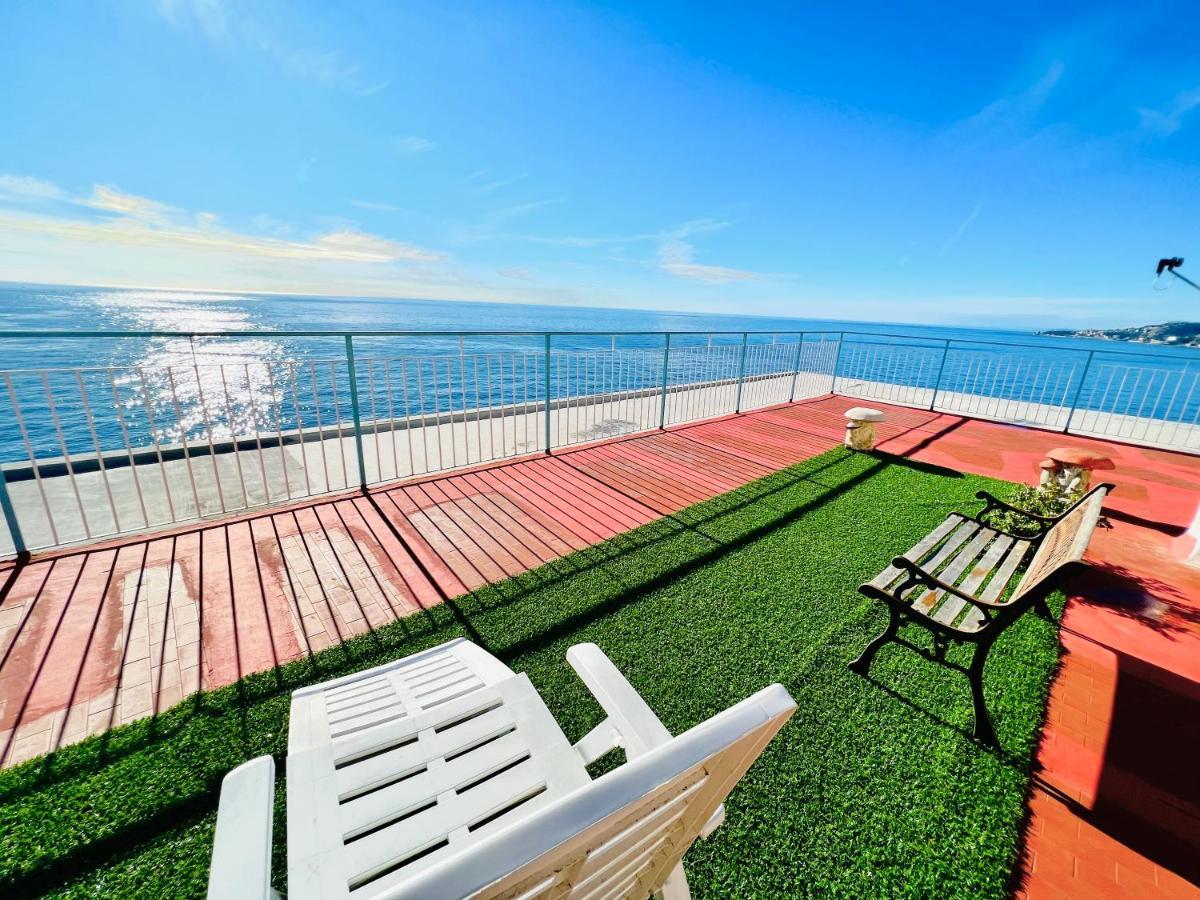 Suite Sunset 11 - Fronte Mare San Remo Buitenkant foto